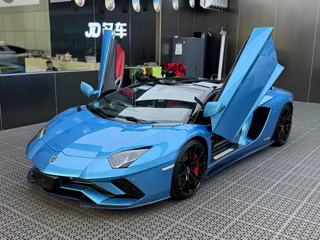 Lamborghini Aventador 2019
