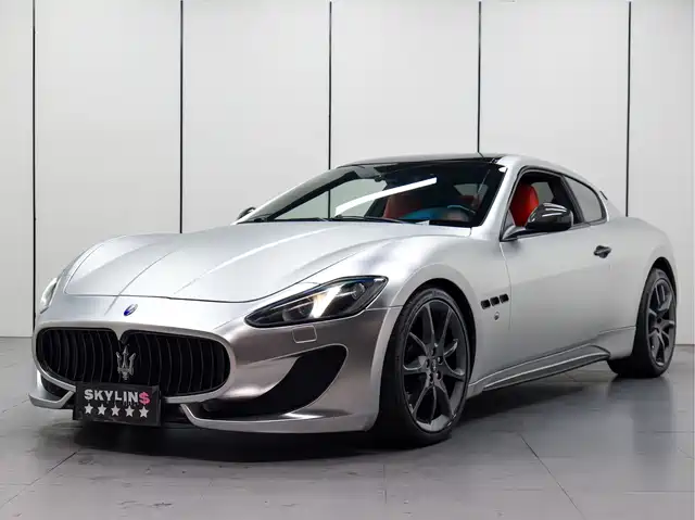 Maserati GranTurismo 2013