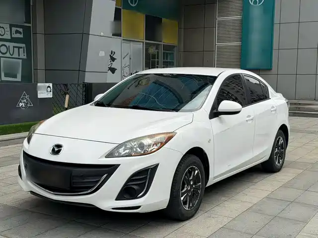 Mazda Mazda3 Axela 2015