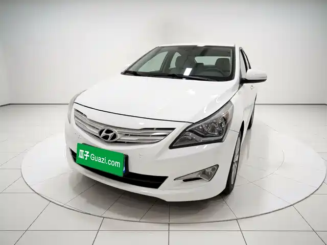 Hyundai Reina 2015