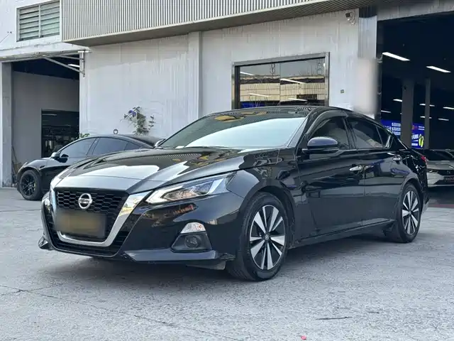 Nissan Teana 2022