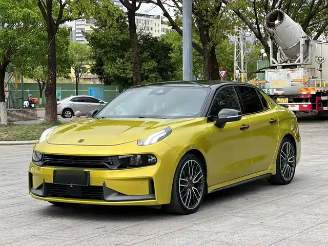 Lynk & Co Lynk & Co 03