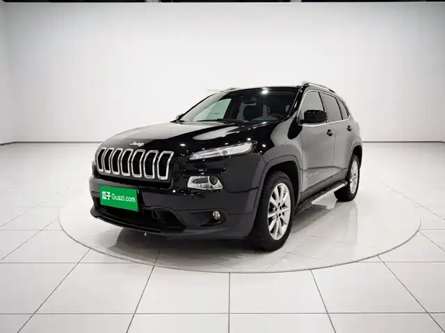 Jeep Cherokee (Import)