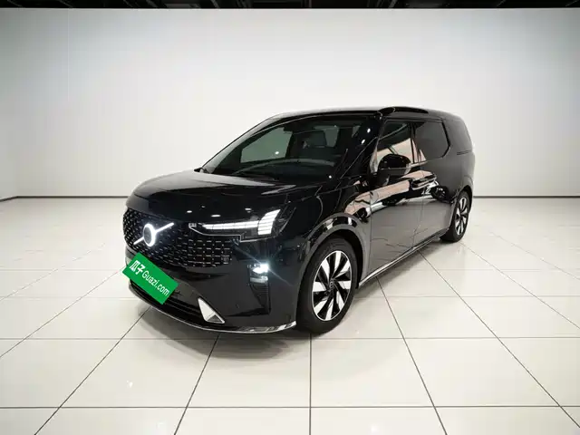 Volvo Volvo EM90 2024