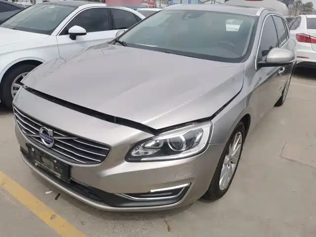 Volvo Volvo V60 2015