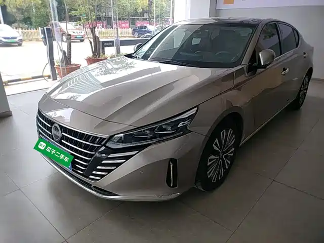 Nissan Teana 2023