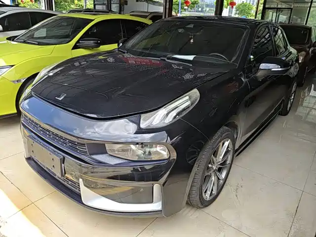 Lynk & Co Lynk & Co 03