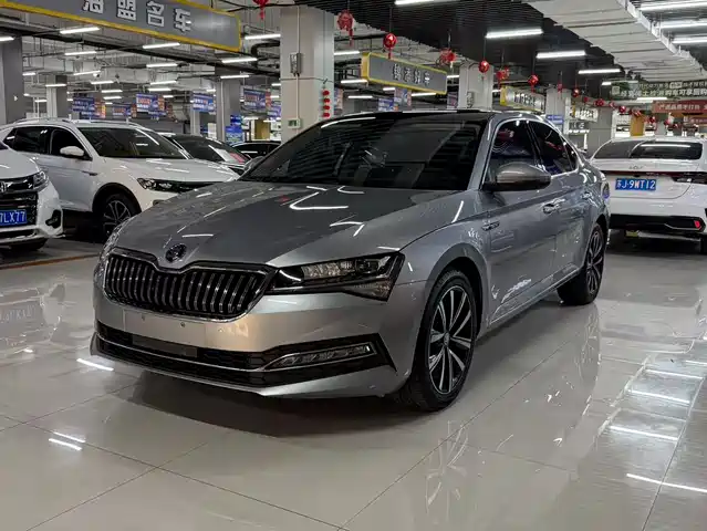 Škoda Superb 2023