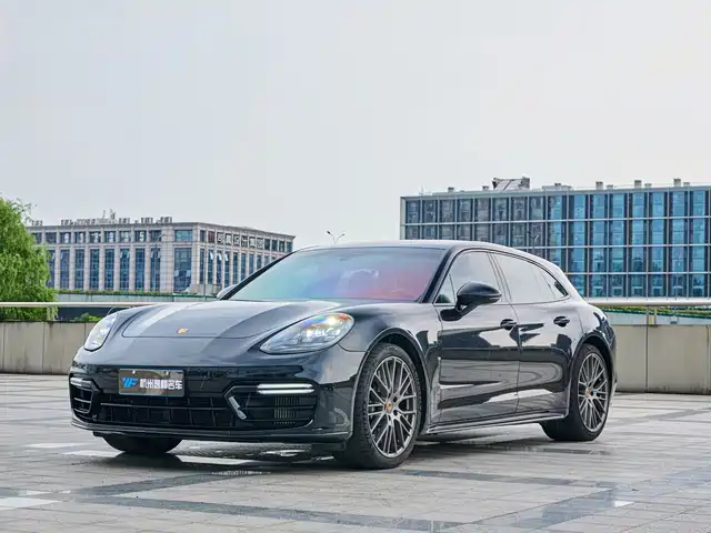 Porsche Panamera 2023