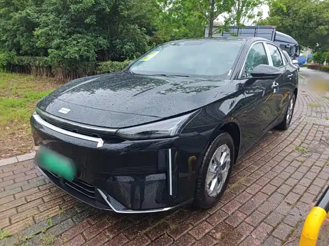 Geely Galaxy Galaxy L6 2025
