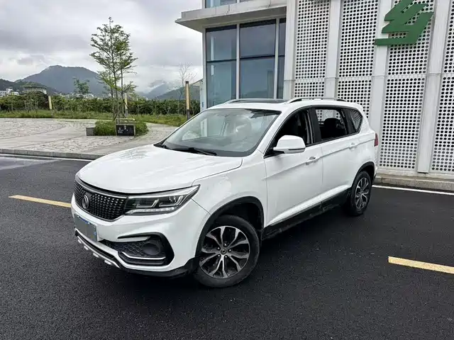Dongfeng Fengxing Jingyi X5