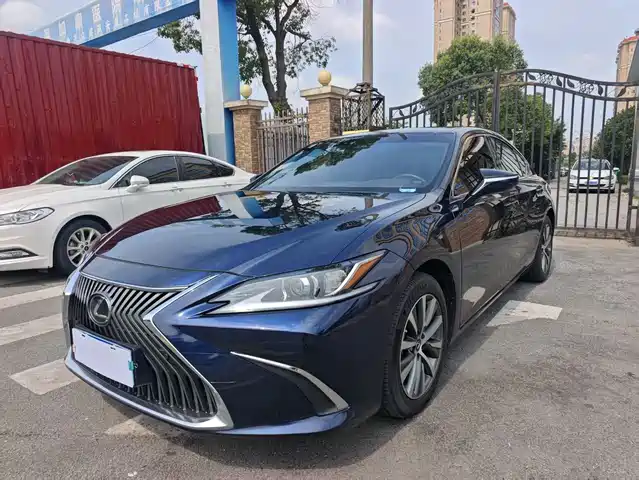 Lexus Lexus ES 2021