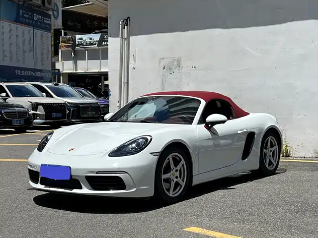 Porsche Porsche 718 2021