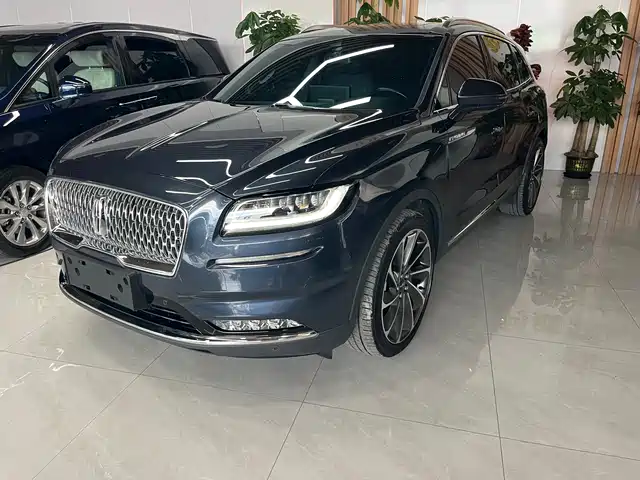 Lincoln Nautilus 2021