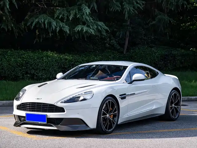 Aston Martin Vanquish 2014