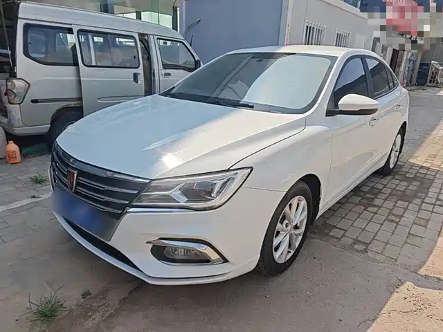 Roewe Roewe i5 2021