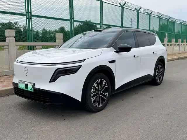 Nissan Nissan NX8