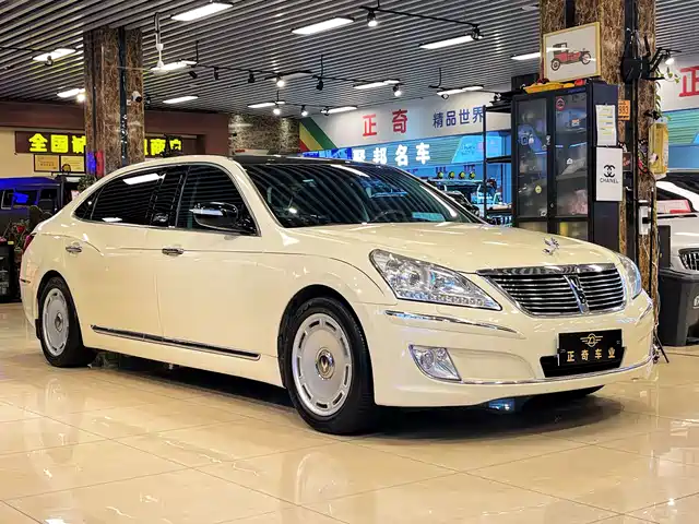 Hyundai Equus
