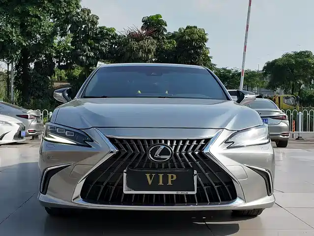 Lexus Lexus ES 2024