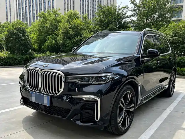 BMW BMW X7 2021