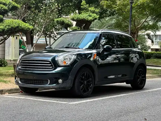 MINI MINI COUNTRYMAN 2013