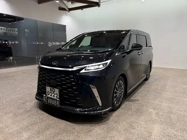 Lexus Lexus LM 2026