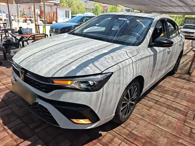 Roewe Roewe i5 2022