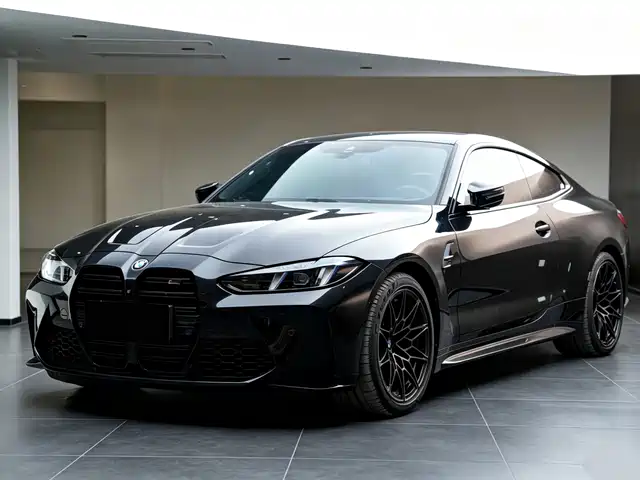 BMW BMW M4 2025