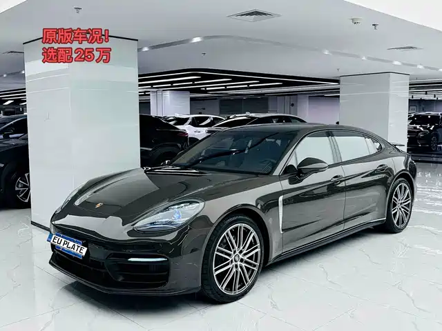 Porsche Panamera 2022