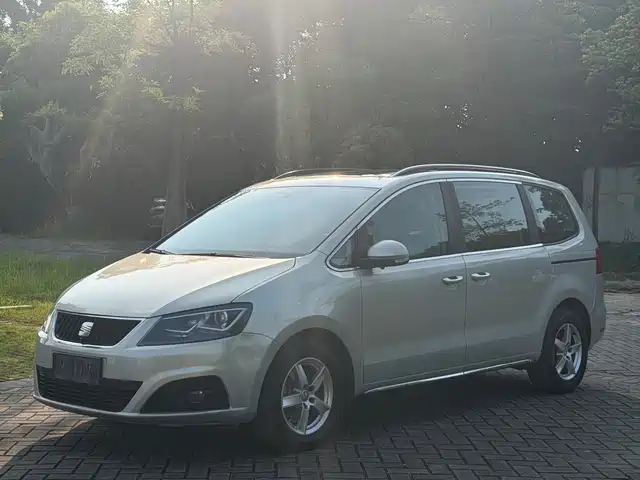 SEAT Alhambra
