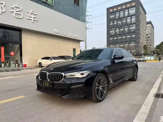 BMW BMW 5 Series 2023