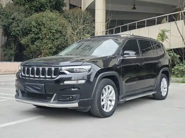 Jeep Commander