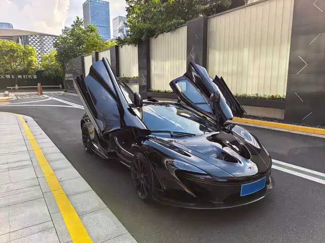 McLaren McLaren P1 2015