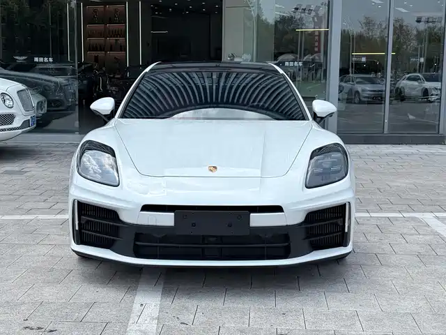 Porsche Panamera 2024