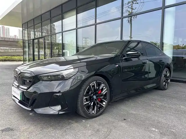 BMW BMW i5 M60 2026
