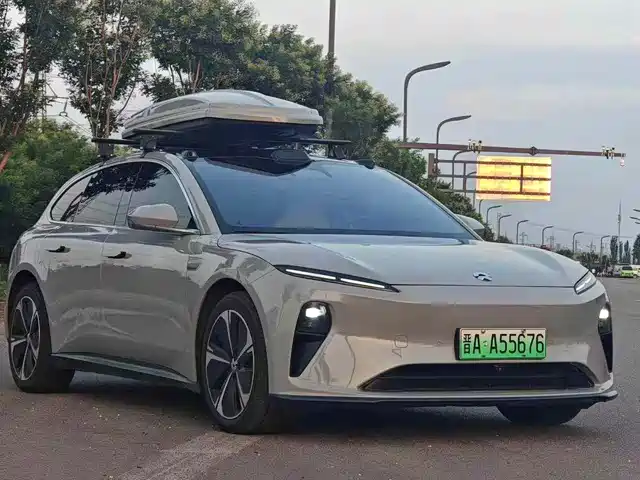 NIO NIO ET5T