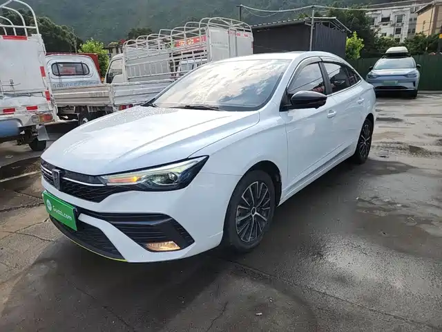 Roewe Roewe i5 2021