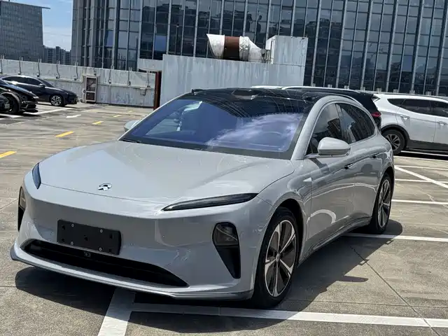 NIO NIO ET5T 2024