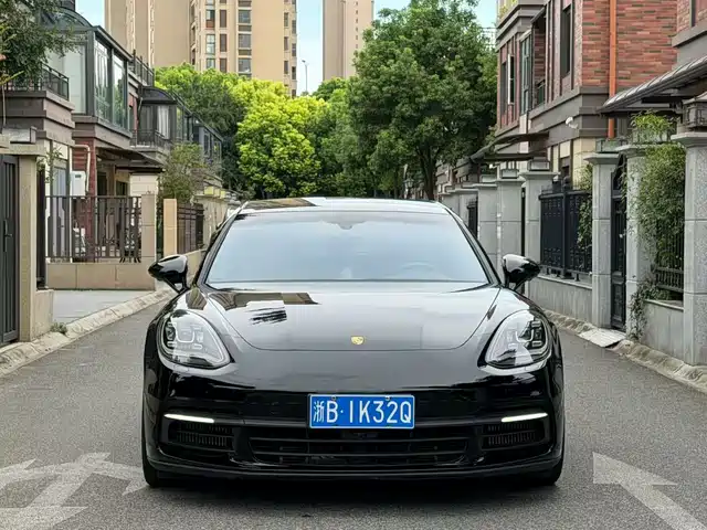 Porsche Panamera 2019