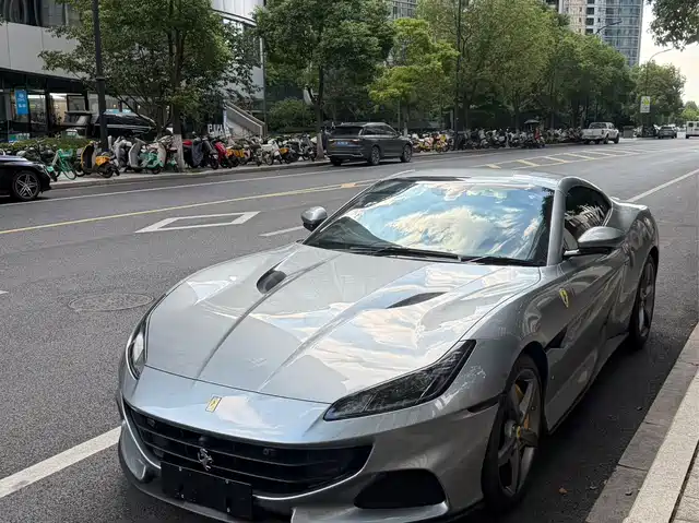 Ferrari Portofino 2023