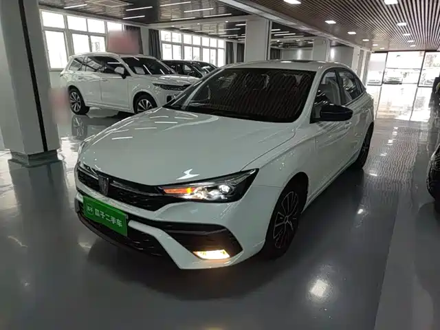 Roewe Roewe i5 2023