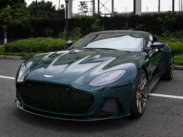 Aston Martin Aston Martin DBS