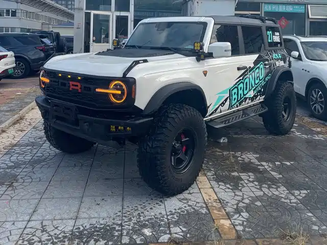 Ford Ford Bronco