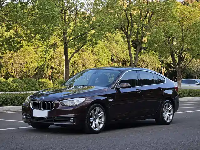 BMW BMW 5 Series GT 2017