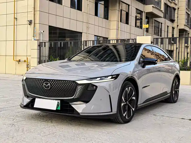 Mazda Mazda EZ-6