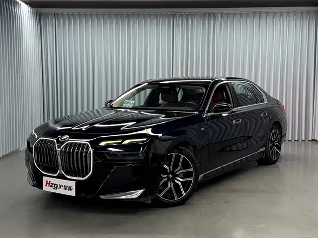 BMW BMW i7