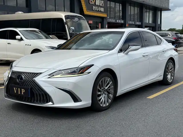 Lexus Lexus ES 2020