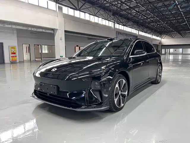 NIO NIO ET5T 2025