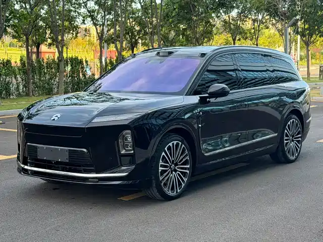 NIO NIO ES8 2025