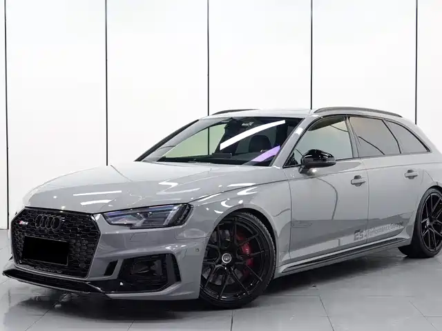 Audi Audi RS 4 2019